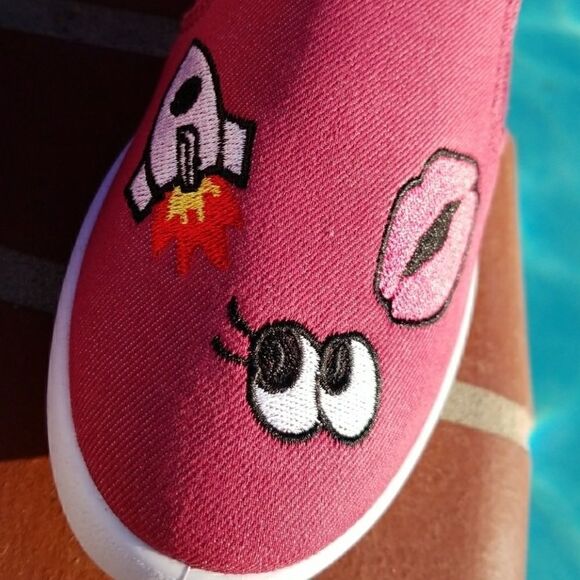 Pink casual canvas embroidered slip on shoes - Picture 2 of 8